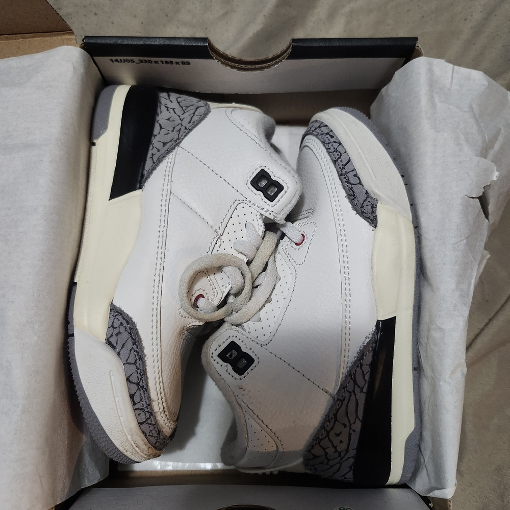 Jordan 3 Wht/Blk/Red- Size 11